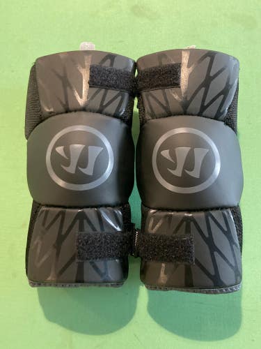 Used Youth Large Warrior Burn Next Arm Pads