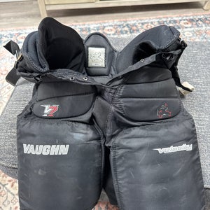 Medium Junior Vaughn V7 Hockey Goalie Pants  (Used)