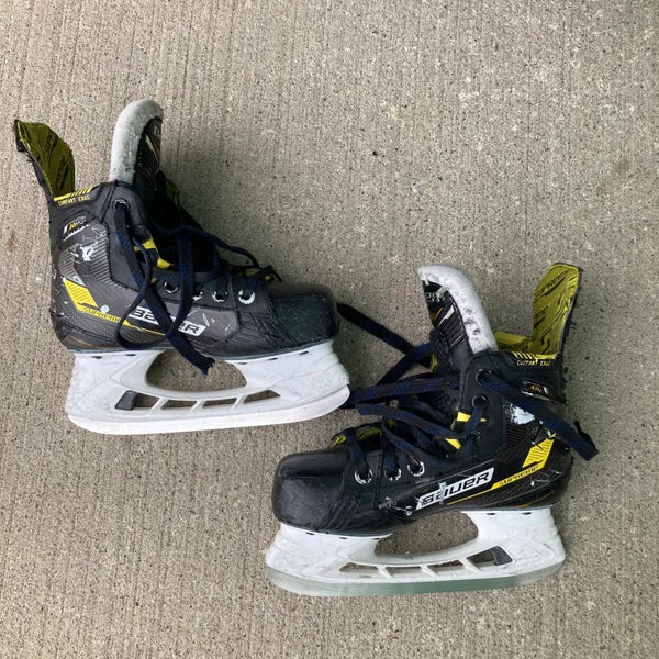 Bauer Supreme M4 Hockey Skates Extra Wide Width | Junior Size: 2.5