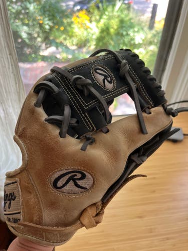 Infield RH Rawlings Heart of the Hide Baseball Glove 11.75" (Used)