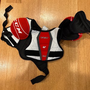 Youth Large CCM U+ 04 Shoulder Pads  (Used)