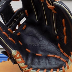 Used Mizuno Right Hand Throw Infield Pro Select Baseball Glove 11.5"