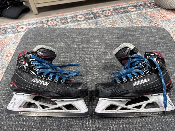 Bauer Vapor X900 Hockey Goalie Skates Regular Width Size 5 (Used)