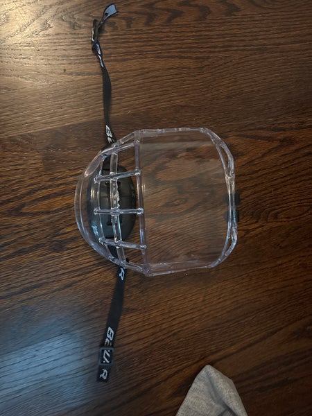 Large  Bauer Concept 2 Full Shield (Used)