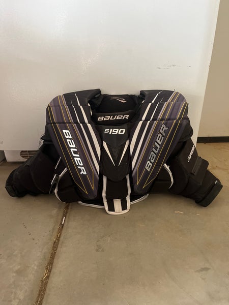 Small Bauer Supreme S190 Goalie Chest Protector (Used)