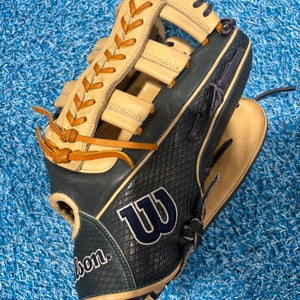 "Julio Rodriguez" Wilson A2000 JR44 RH Baseball Glove 12.75" (Used)