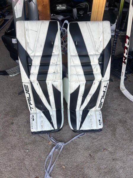 34"  True Catalyst 9X3 Goalie Leg Pads Pro Stock (Used)