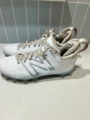 White Men's Size M 8.5 (W 9.5) Adult New Balance Mid Top Freeze Molded Cleats (Used)