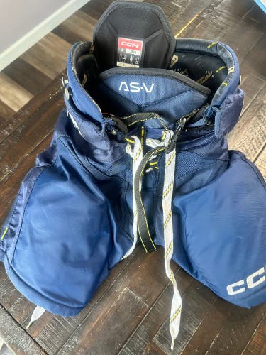 Small Junior CCM Tacks AS-V Hockey Pants (Used)