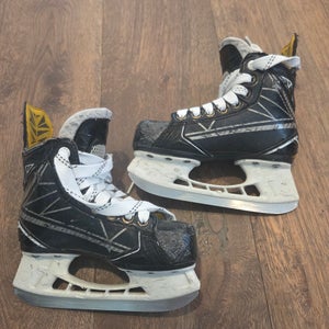 Bauer Supreme 1S Hockey Skates Regular Width Youth 11 (Used)