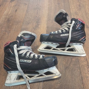 Bauer Vapor X900 Hockey Goalie Skates Regular Width 5.5 (Used)
