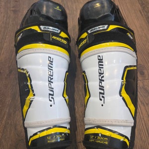 Junior Bauer Supreme 2S Pro 12" Shin Pads (Used)