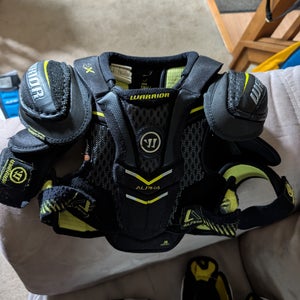 Small Junior Warrior Alpha QX Shoulder Pads (Used)