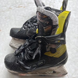 2023 Bauer Supreme 3S Hockey Skates Size 5 (Used)
