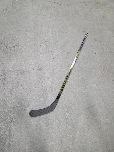 New Youth Bauer Right Hand Vapor Tyke Hockey Stick P28Y 10 flex