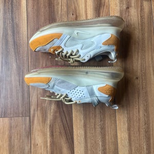 Men's  Size M 12.0 (W 13.0) Nike (Used)