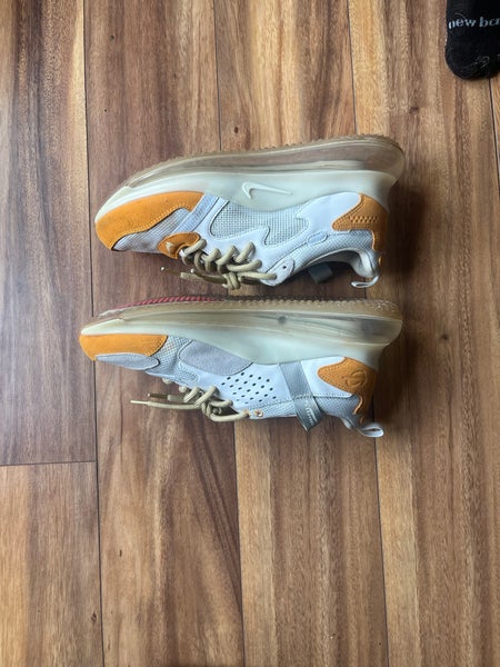 Men's  Size M 12.0 (W 13.0) Nike (Used)