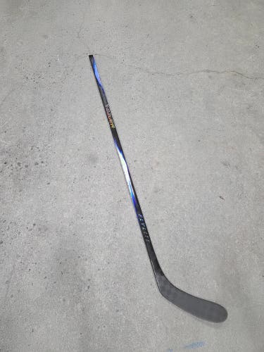 Senior Bauer Vapor FlyLite Left Handed Hockey Stick P28 (New) 87 Flex