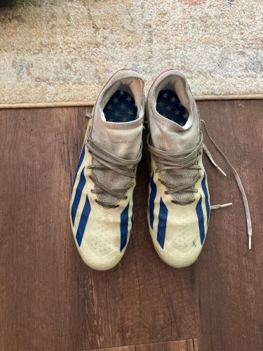 Adidas size 10 men’s cleats