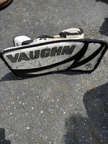 Vaughn Hockey Blocker v3 7400 black White