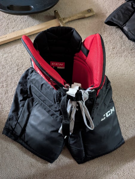 Youth Large CCM YFLEX Hockey Goalie Pants (Used)