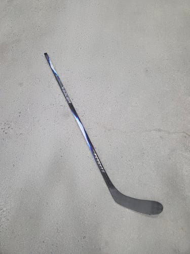 Intermediate Bauer Vapor FlyLite Left Handed Hockey Stick P28 55 flex (New)