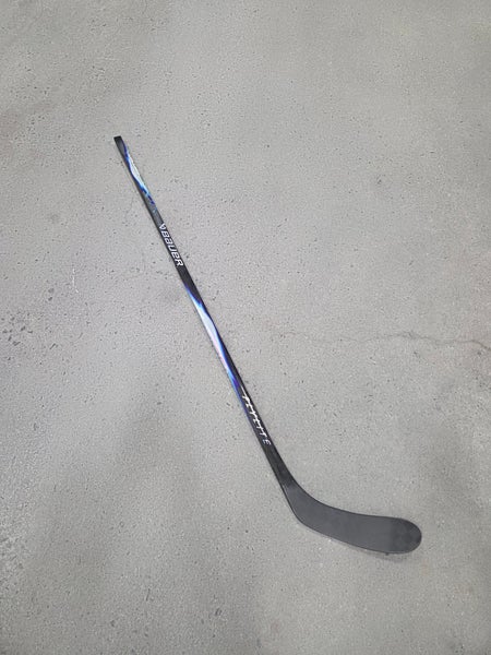 Intermediate Bauer Vapor FlyLite Left Handed Hockey Stick P28 55 flex (New)