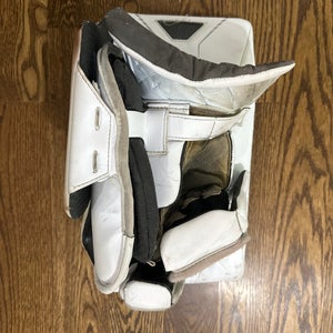 Bauer Vapor Hyperlite Blocker Regular 2023 (Used)