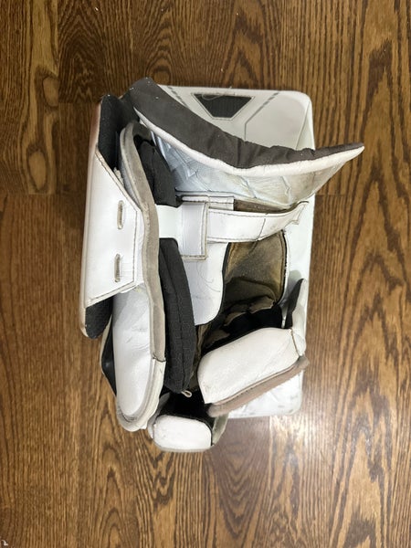 Bauer Vapor Hyperlite Blocker Regular 2023 (Used)