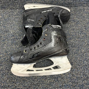 Intermediate Bauer Supreme Matrix Hockey Skates | Size 4 Fit 1
