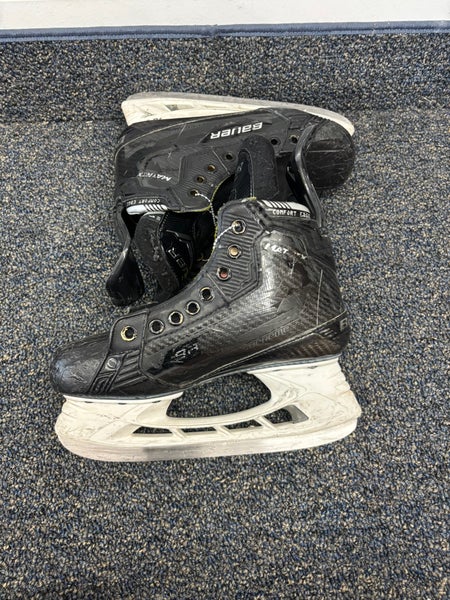 Intermediate Bauer Supreme Matrix Hockey Skates | Size 4 Fit 1
