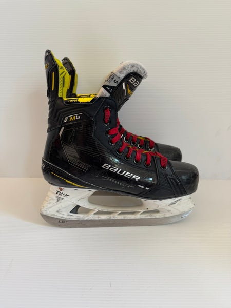 Used Intermediate Bauer Supreme M4 Hockey Skates Size 5 Fit 1