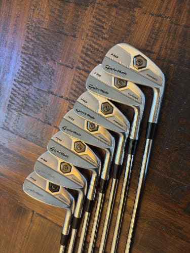 Men's TaylorMade Tour Preferred MB Right Handed Iron Set (Used)