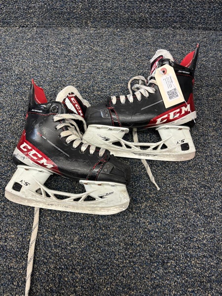 Junior CCM JetSpeed FT485 Hockey Skates Size 3.5 (Used)