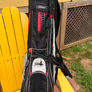Unisex Titleist Bag (Used)