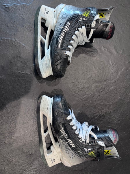 Bauer Vapor Hyperlite 2 Hockey Skates Regular Width Size 5