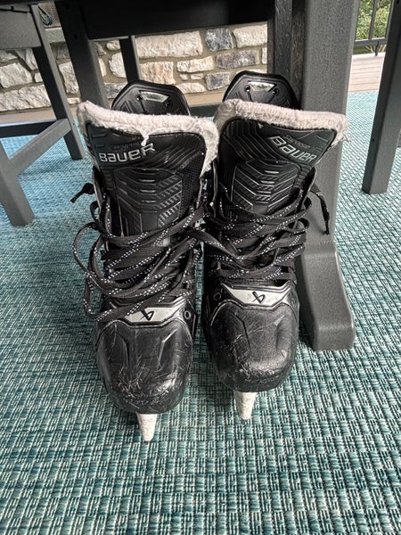 2024 Bauer Supreme Shadow Hockey Skates 7 (Used)