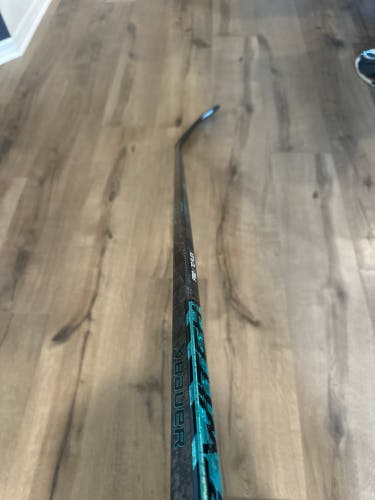 Senior Bauer Twitch Left Hand Hockey Stick P92 (New)