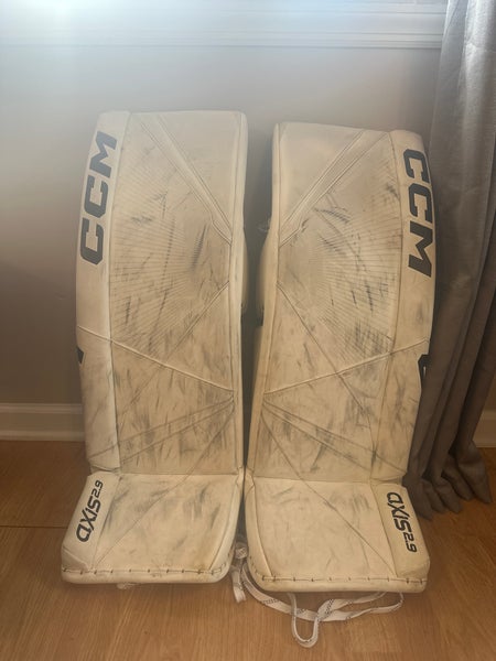34"  2022 CCM Axis 2.9 Goalie Leg Pads  (Used)