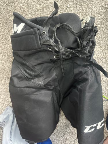 Small Senior CCM hp31 Hockey Pants (New)
