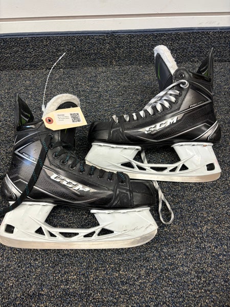 Senior CCM RibCor 76K Hockey Skates 9 (Used)