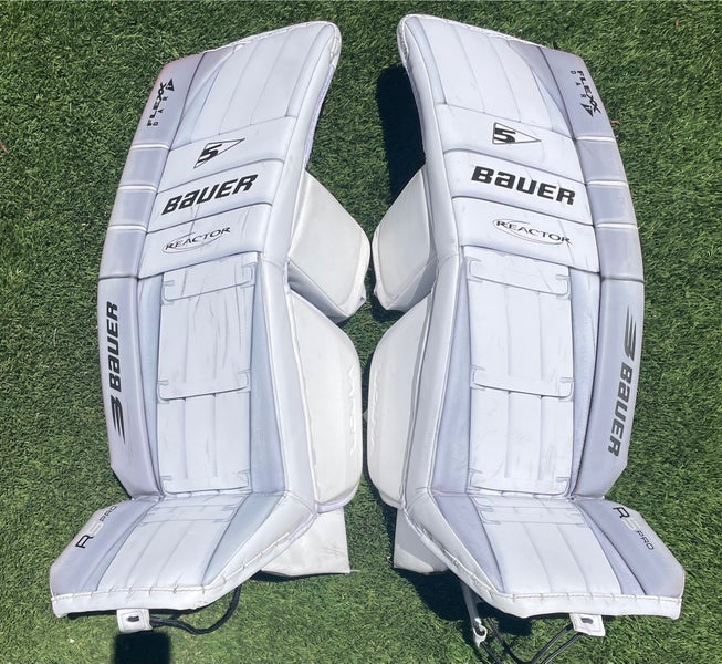 32"  2024 Bauer Reactor R5 Pro Goalie Leg Pads (Used)