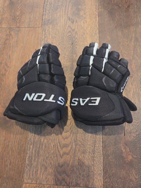 Easton Synergy 80 Gloves black 10" (Used)