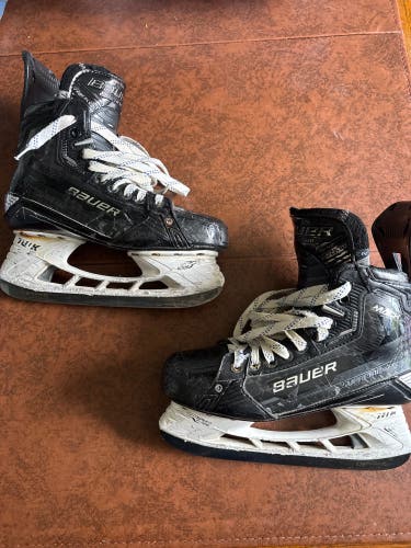 Bauer Supreme Mach Hockey Skates Regular Width  7.5 (Used)