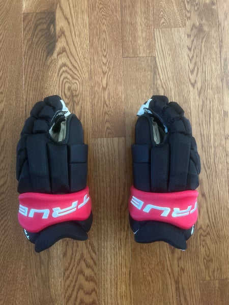 True Catalyst 9X Pro Gloves size-16" Black/Red