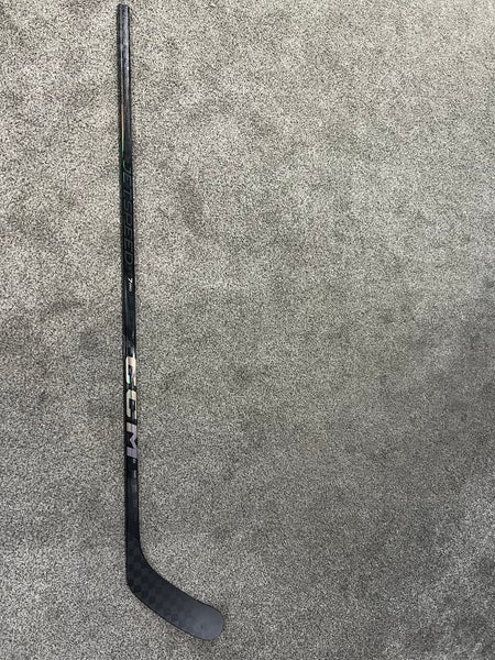 Intermediate CCM Jetspeed FT7 Pro Left Hand Hockey Stick P92M Pro Stock (New)