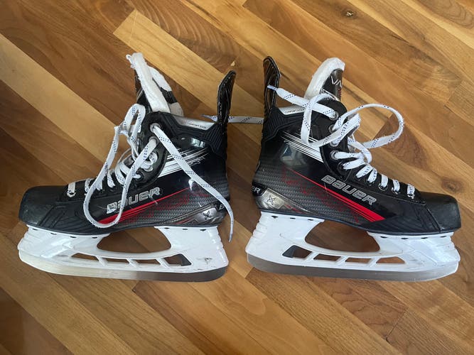 Bauer Hockey Skates Regular Width 6.5 (Used)