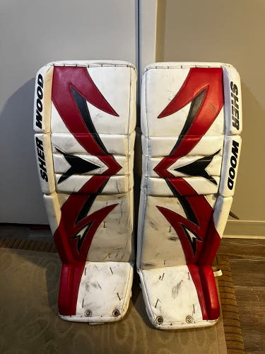 Sherwood T100 MB30 goalie pads
