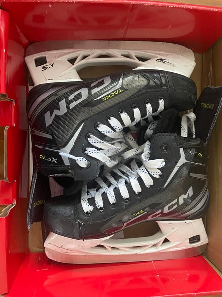 CCM Tacks XF 70 Hockey Skates Regular Width Size 4 (Used)