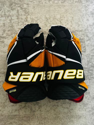 Bauer Hyperlite Gloves 14” (New) Senior
